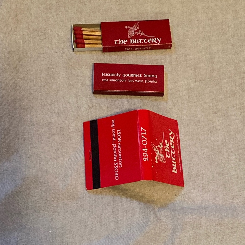 Collection of vintage Key West matchbooks.
Circa 1980s 
All unused and unstruck. - Picture 3 of 8
